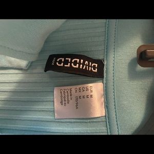 -Only worn once; -I have another colour